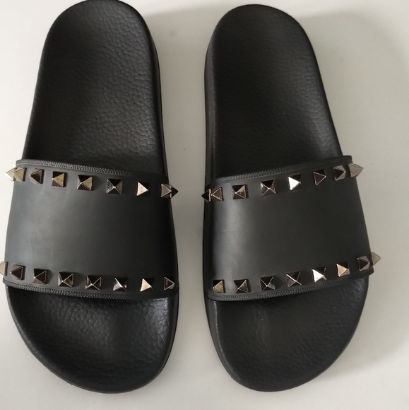 💯 Authentic Valentino Garavani Rockstud Slides - Picture 4 of 6